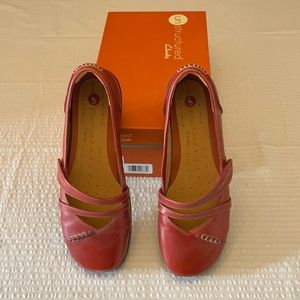 Clarks Unstructured Size 11W red leather loafer.